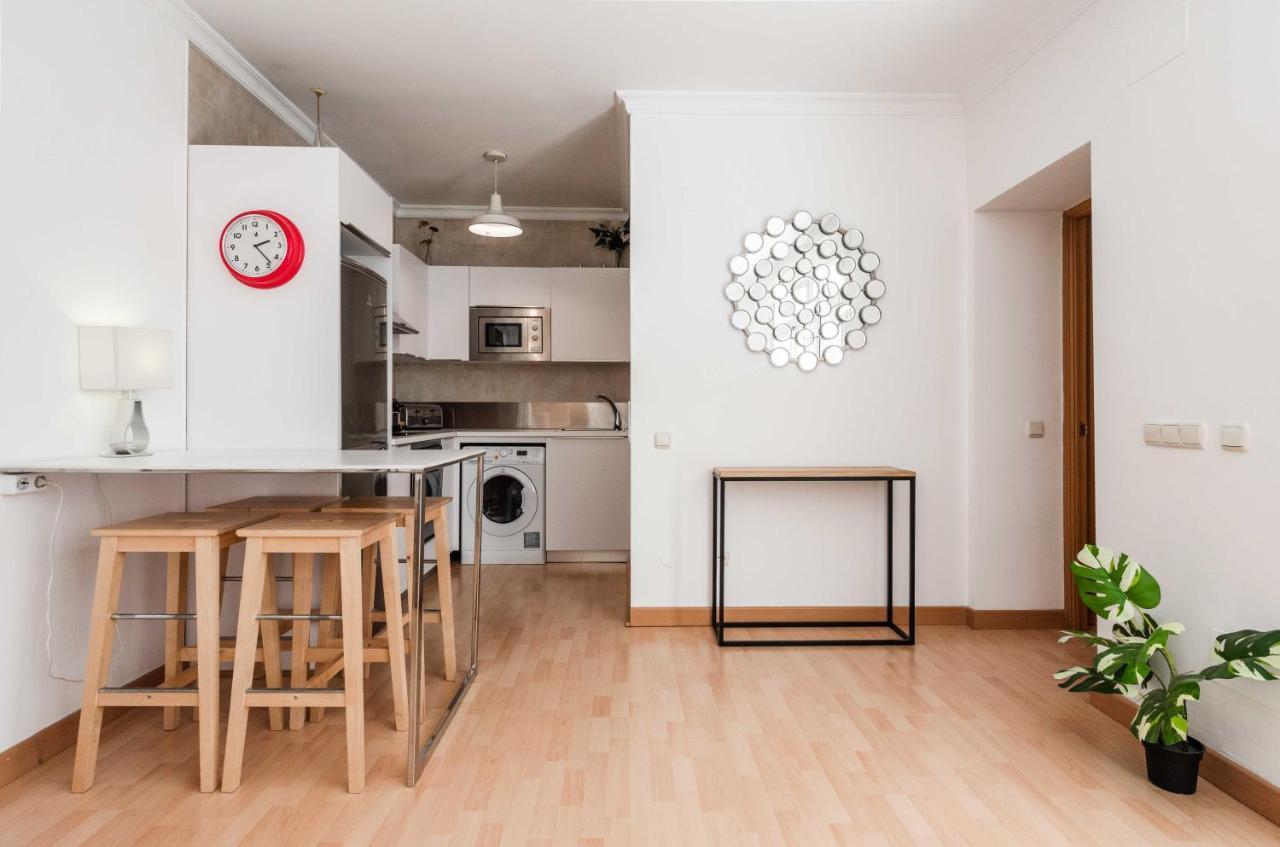 Urbanchicmalaga Historic Patio Free Parking Apartment