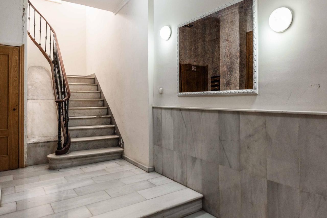Urbanchicmalaga Historic Patio Free Parking Apartment